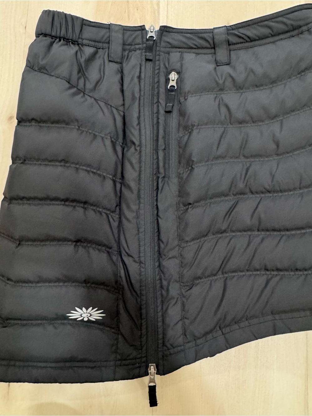 SKHOOP Down Quilted Black Insulated Skirt Women's Medium Gorpcore Outdoor - Picture 8 of 16